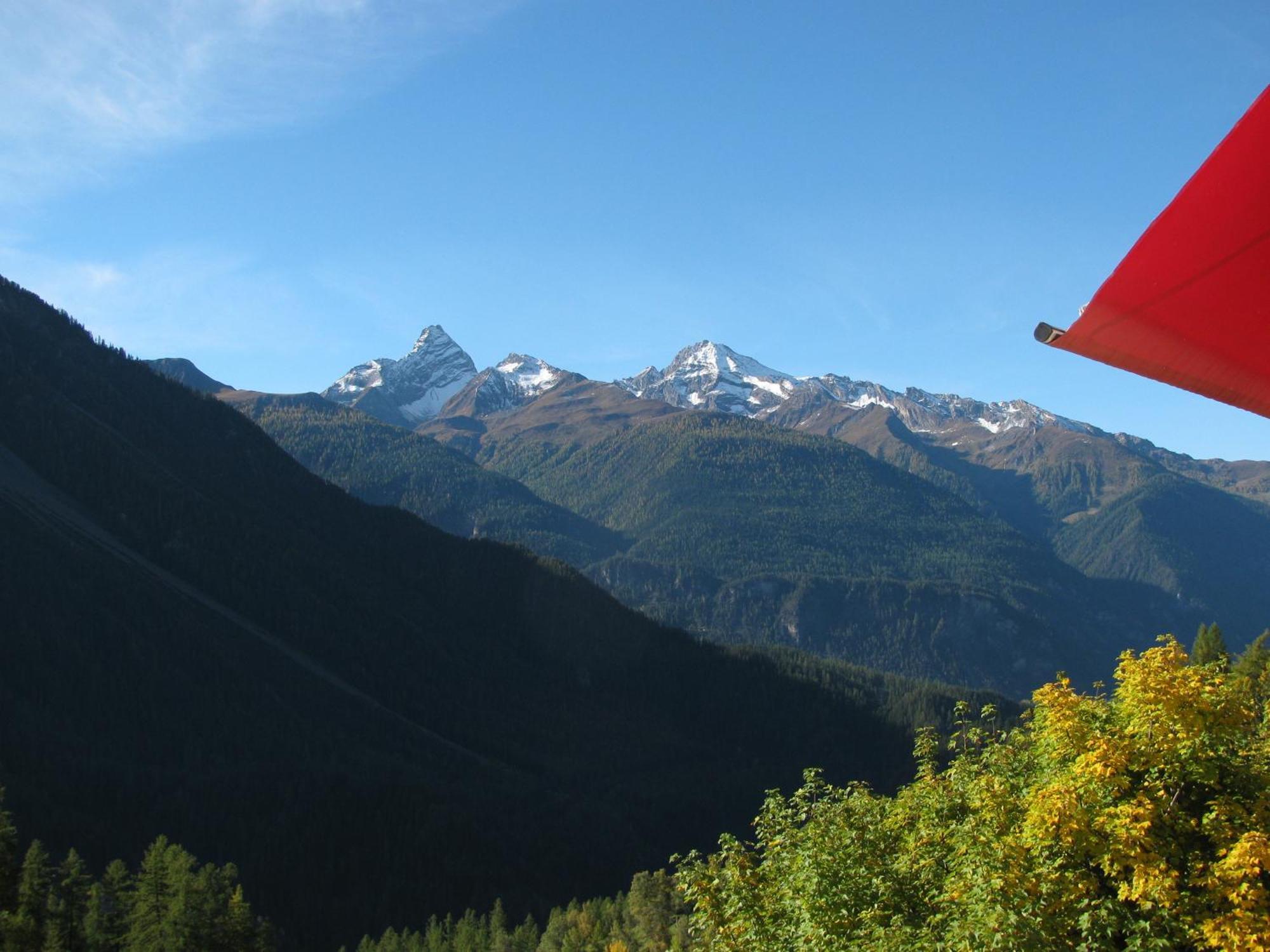 Boutique-Hotel Garni Bellevue Davos Wiesen Luaran gambar