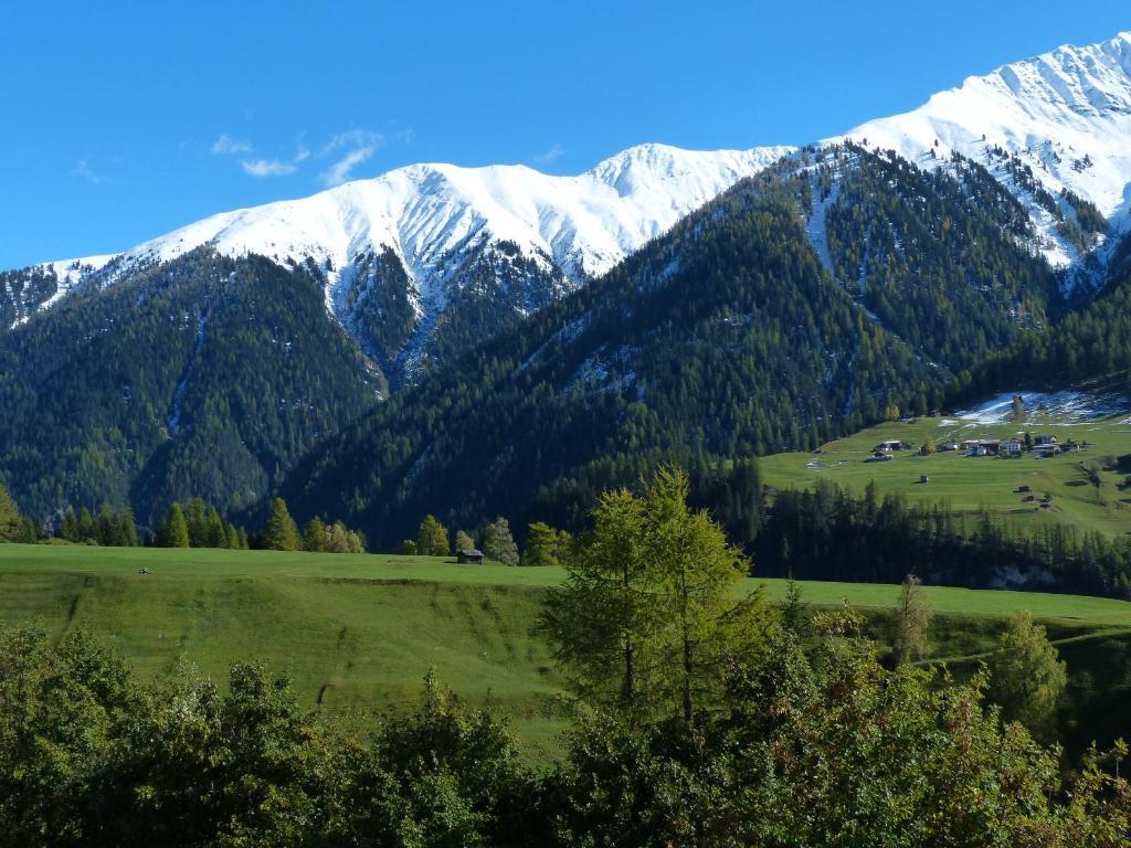 Boutique-Hotel Garni Bellevue Davos Wiesen Luaran gambar